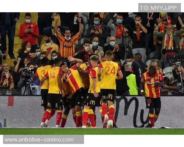 朗斯主场迎战圣埃蒂安期待精彩对决双方争夺三分全力以赴展现实力 朗斯主场迎战圣埃蒂安期待精彩对决双方争夺三分全力以赴展现实力